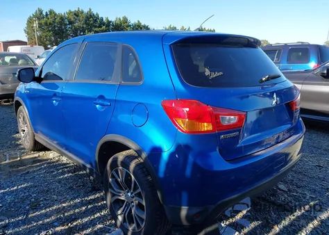 2016 Mitsubishi Outlander Sport 2.4 Es z USA, uszkodzony, nr VIN JA4AP3AW1GZ023923